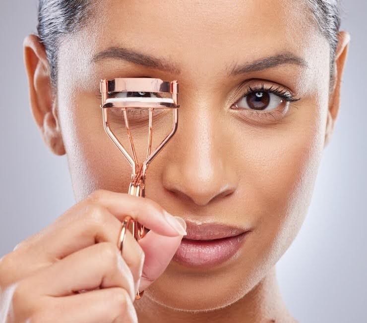 Different Lash Tweezer Styles and What Each One Is Used For